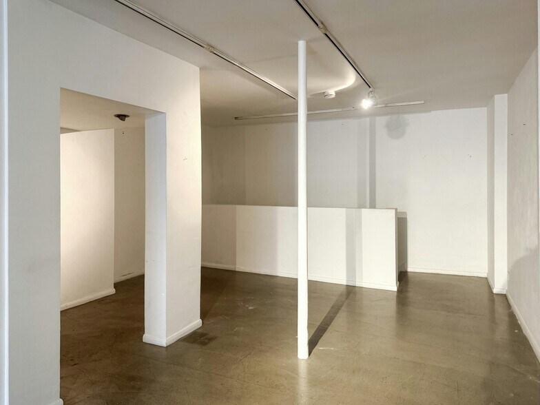 89 Charlotte St, Londres à vendre - Photo du bâtiment - Image 3 de 20