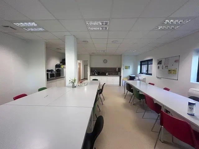 Office in Chalon-sur-Saône for lease - Interior Photo - Image 2 of 7