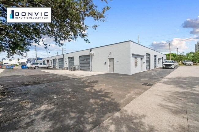 Plus de détails pour 201-215 SW 21st St, Fort Lauderdale, FL - Industriel à vendre