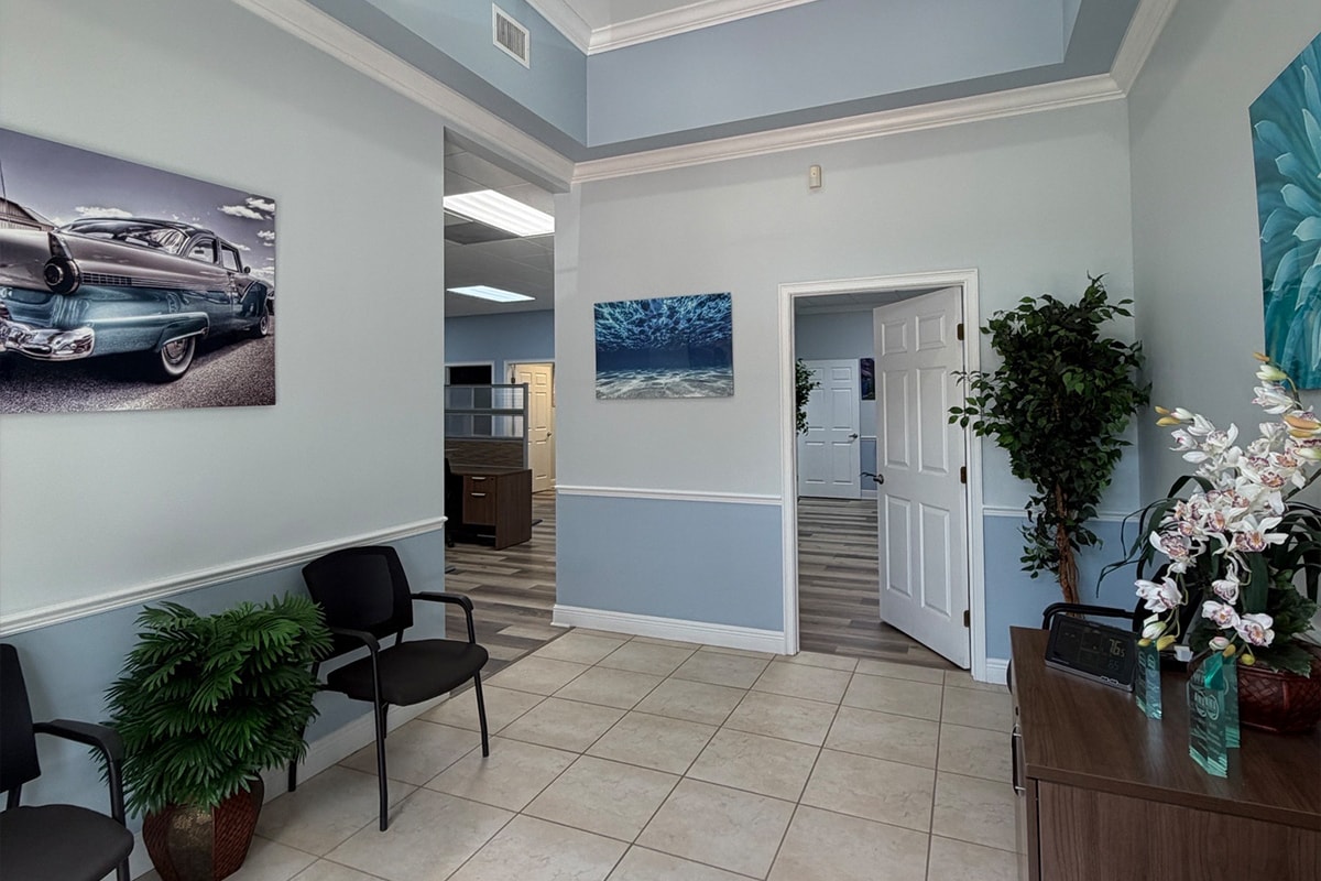 1007-1027 US Highway 19, Holiday, FL 34691 - Unit 1007 - - Interior Photo - Image 1 of 3