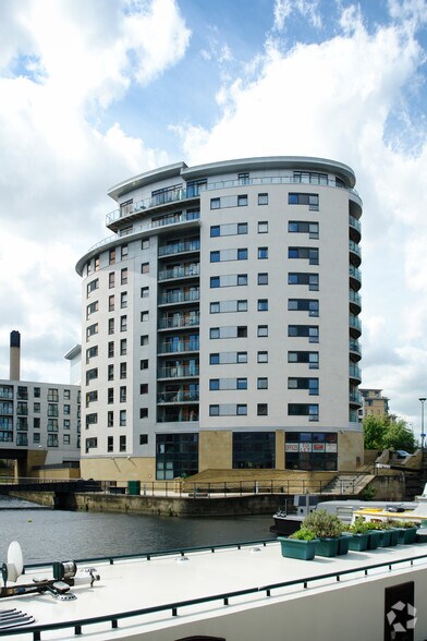 Leeds Dock, Leeds à vendre - Photo principale - Image 1 de 4