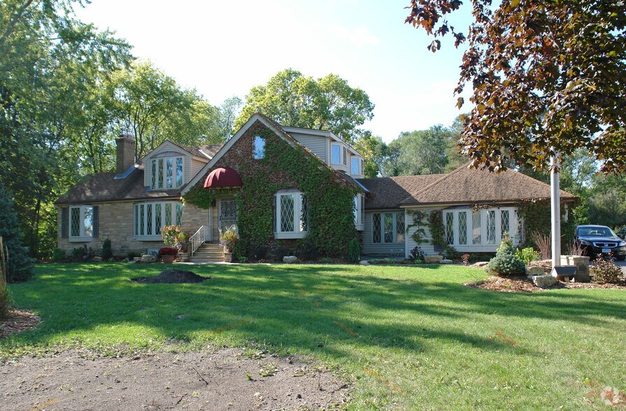 3514 County Road 101, Minnetonka, MN à louer - Photo du bâtiment - Image 1 de 2