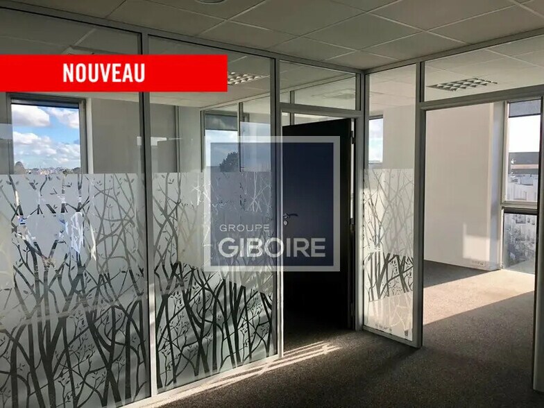 Office in Rennes for lease - Interior Photo - Image 2 of 21