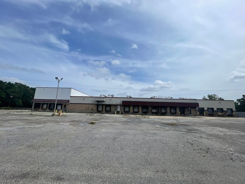 5000 Lacross Rd, North Charleston, SC for lease - Building Photo - Image 3 of 9