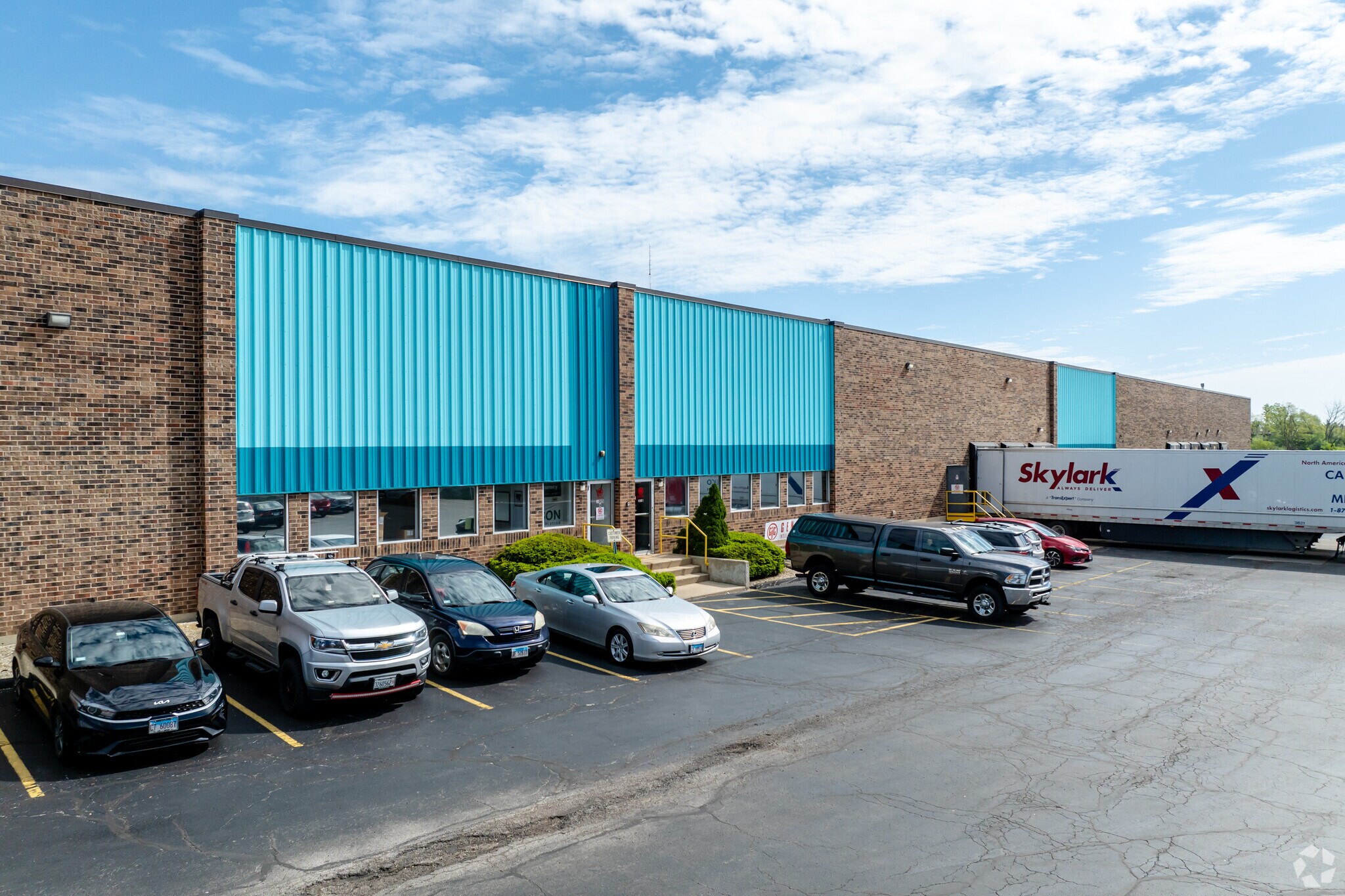 1005 W Republic Dr, Addison, IL for lease Primary Photo- Image 1 of 6