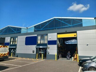 Plus de détails pour Priors Way, Maidenhead - Industriel à louer