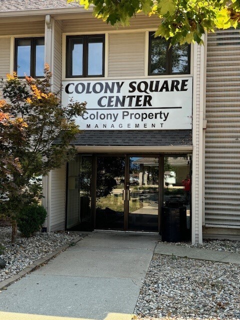 701 Devonshire Dr, Champaign, IL à louer Photo principale- Image 1 de 6