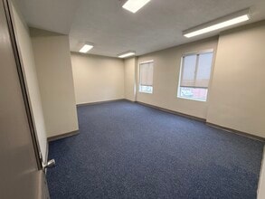 121 S Broadway Ave, Tyler, TX for lease Interior Photo- Image 2 of 5
