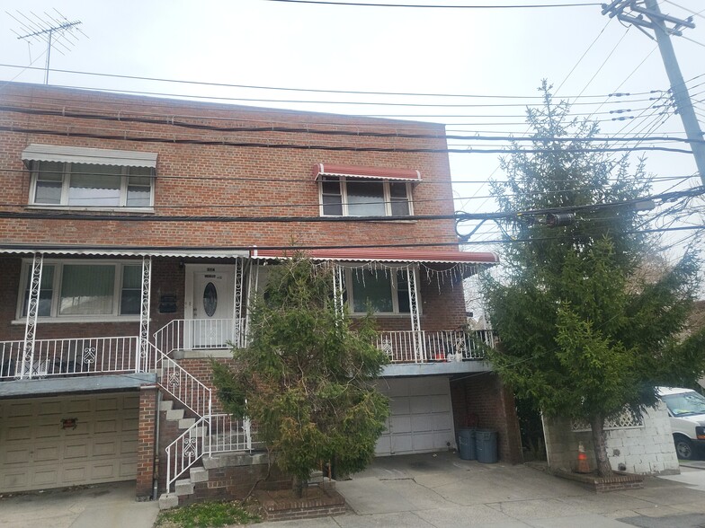 316 McLean Ave, Yonkers, NY à vendre - Photo du bâtiment - Image 1 de 14