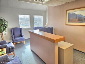 2922 Glen Dr, Coquitlam, BC à louer Photo intérieure- Image 1 de 7