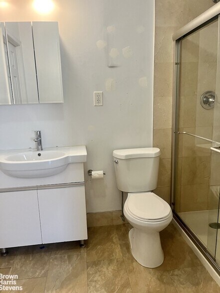 293 Grand Ave, Brooklyn, NY à vendre - Photo intérieure - Image 2 de 9