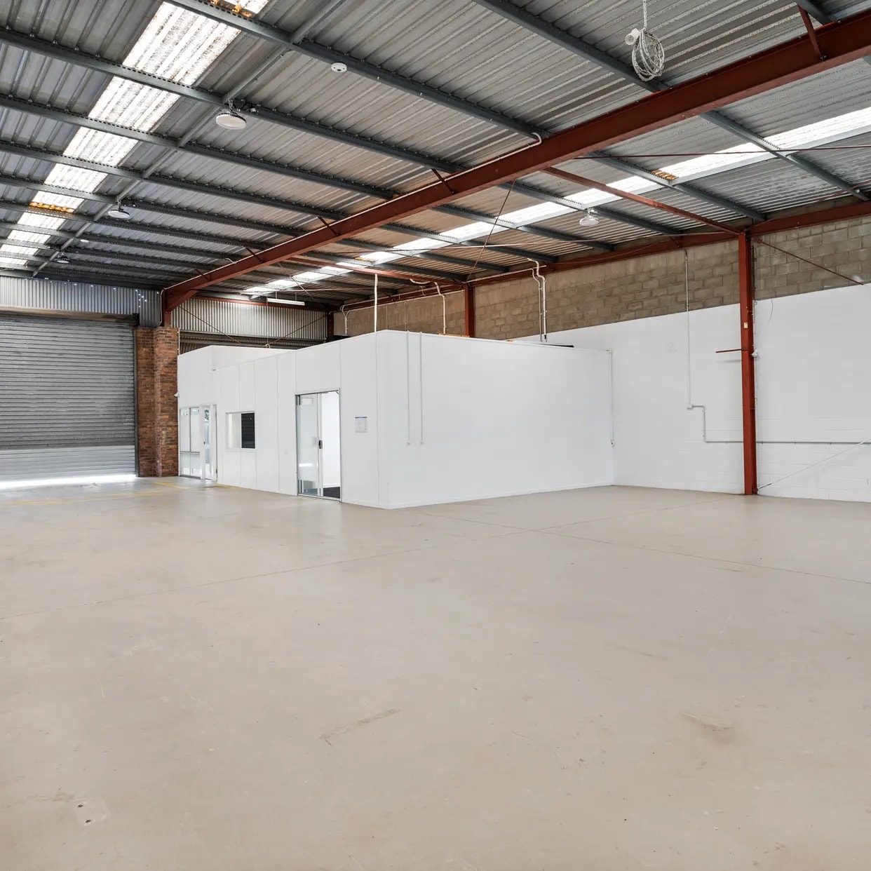 63 Randall St, Slacks Creek for lease Interior Photo- Image 1 of 11