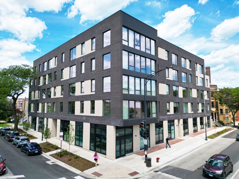 3605 N Ravenswood Ave, Chicago, IL for lease - Building Photo - Image 2 of 12