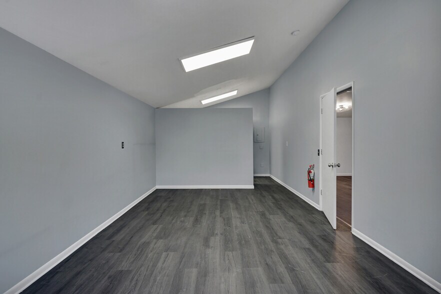 1026 State St, Port Huron, MI à vendre - Photo du bâtiment - Image 3 de 21