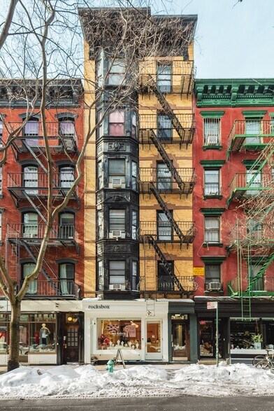 239 Elizabeth St, New York, NY à vendre - Photo du bâtiment - Image 3 de 21