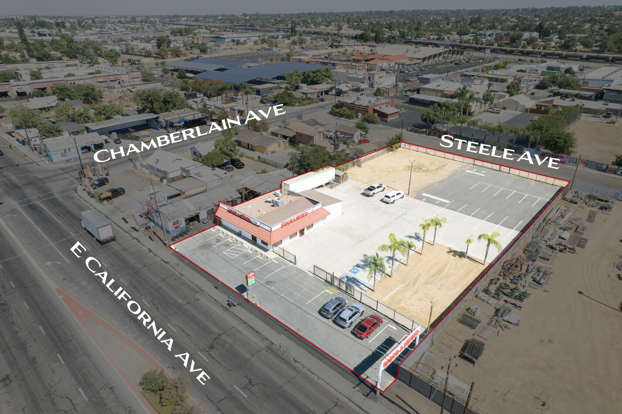2112 E California Ave, Bakersfield, CA à vendre Photo du bâtiment- Image 1 de 49