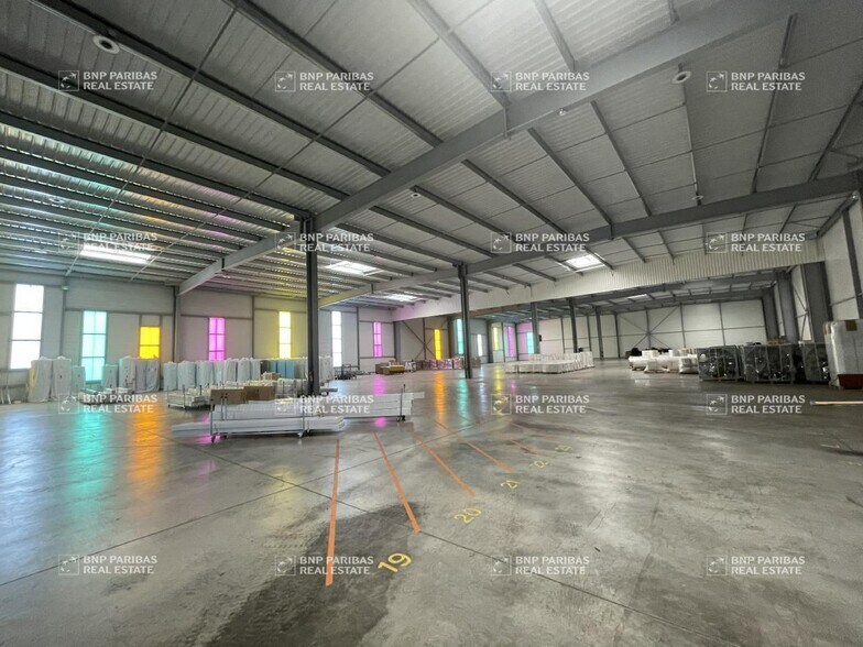 Office in Saint-Jacques-de-la-Lande for lease - Building Photo - Image 3 of 11