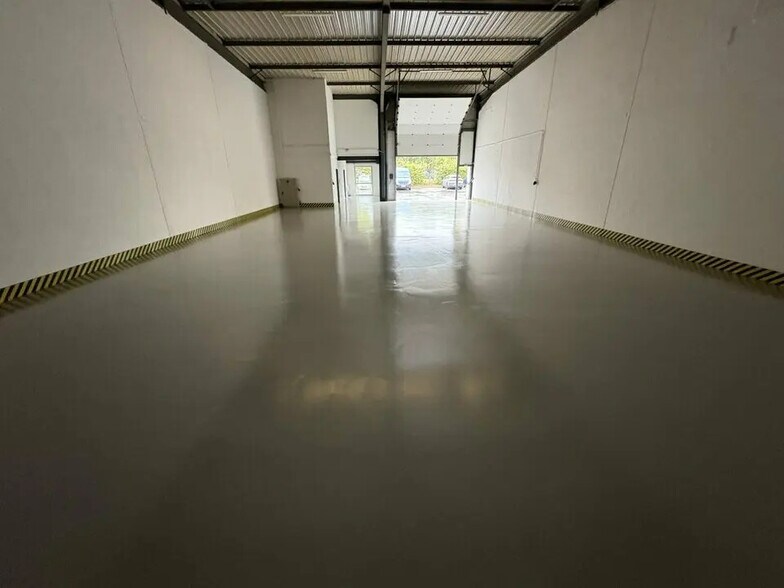 Bureau dans Gonesse à louer - Photo intérieure - Image 2 de 5