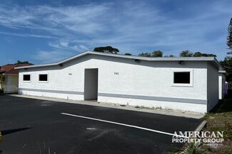 Plus de détails pour 740 The Rialto, Venice, FL - Bureau à vendre