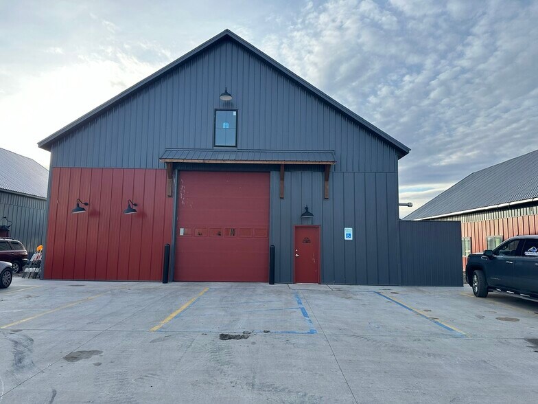 9775 Industrial Dr, Horace, ND à louer - Photo du bâtiment - Image 1 de 6