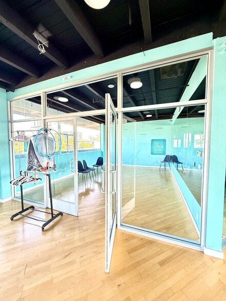 2929 Washington Blvd, Marina Del Rey, CA for lease - Building Photo - Image 3 of 32