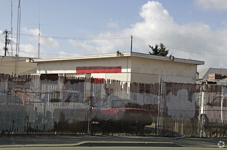 829 54th Ave, Oakland, CA à louer - Photo du bâtiment - Image 1 de 3