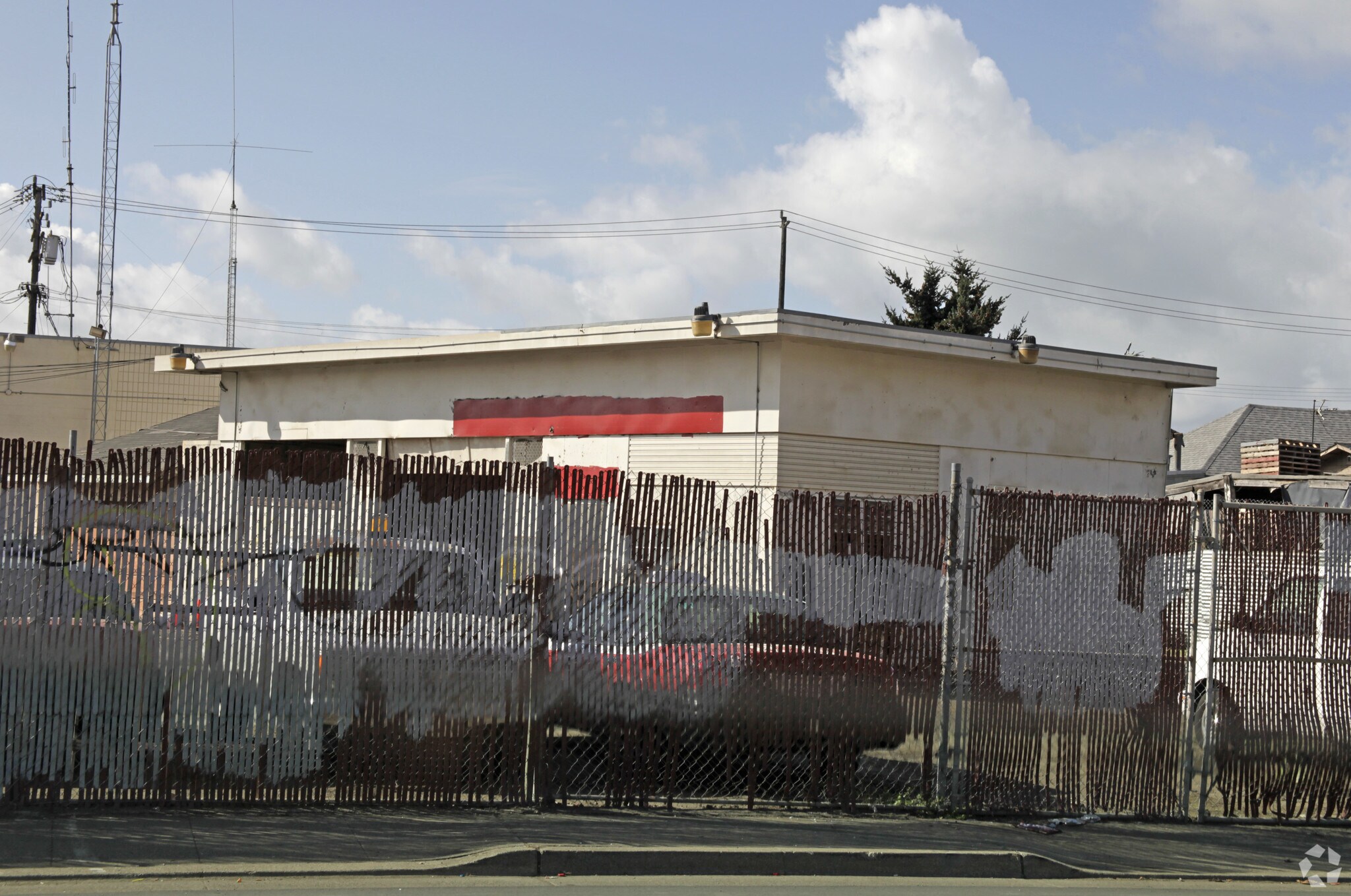 829 54th Ave, Oakland, CA for lease Building Photo- Image 1 of 4