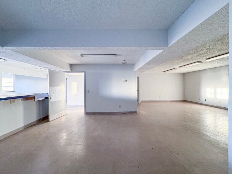 13505 Regional Dr, Laredo, TX à louer - Photo du bâtiment - Image 2 de 7