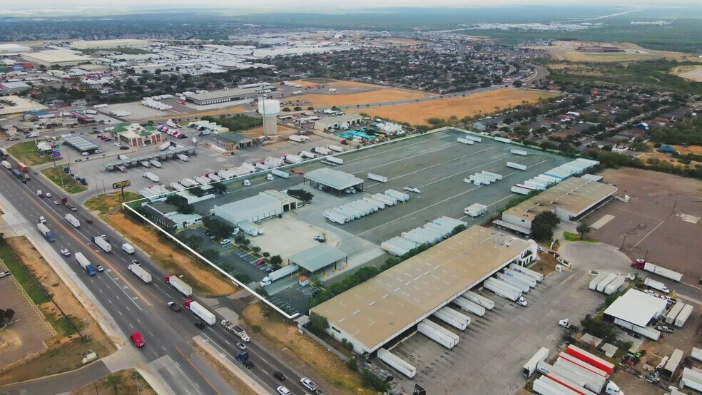 14002 FM 1472, Laredo, TX à louer - Vidéo sur l’inscription commerciale - Image 2 de 16