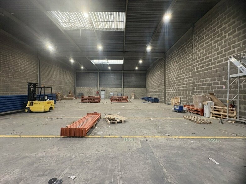 50 Rue Jules Guesdes, Vitry-sur-Seine for lease - Building Photo - Image 2 of 4
