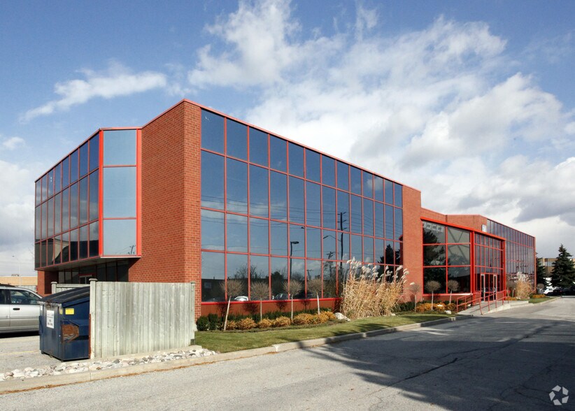 7000 Pine Valley Dr, Vaughan, ON à vendre - Photo principale - Image 1 de 1