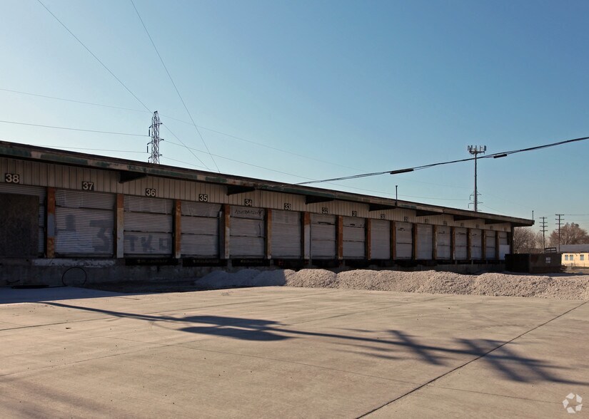 6575 W Vernor Hwy, Detroit, MI à louer - Photo du bâtiment - Image 3 de 4