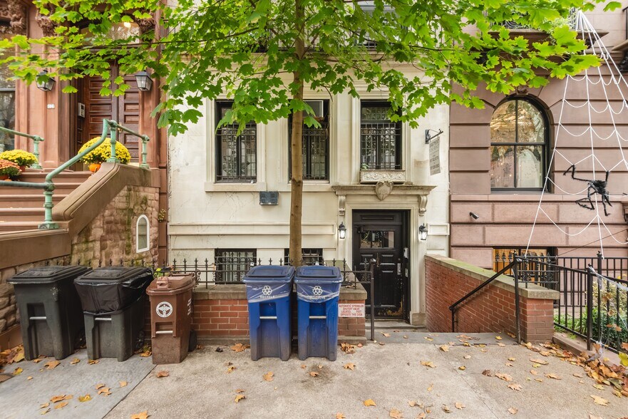 102 Pierrepont St, Brooklyn, NY à vendre - Photo du bâtiment - Image 2 de 42