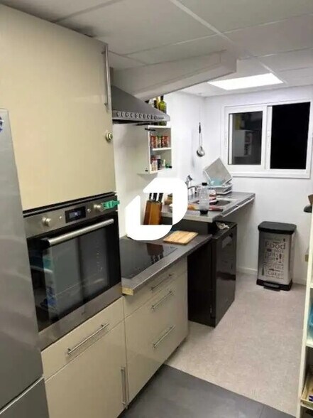 Flex in Marines for sale - Interior Photo - Image 2 of 5