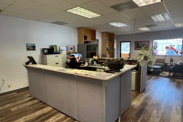 195 N Canyon Blvd, John Day, OR à vendre - Photo du bâtiment - Image 3 de 8