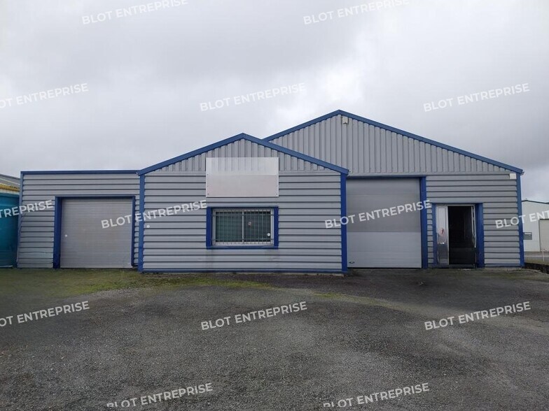 Flex in Saint-Évarzec for lease - Building Photo - Image 1 of 8