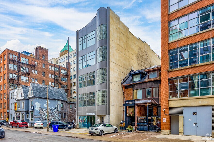 21 Camden St, Toronto, ON à vendre - Photo du bâtiment - Image 3 de 10