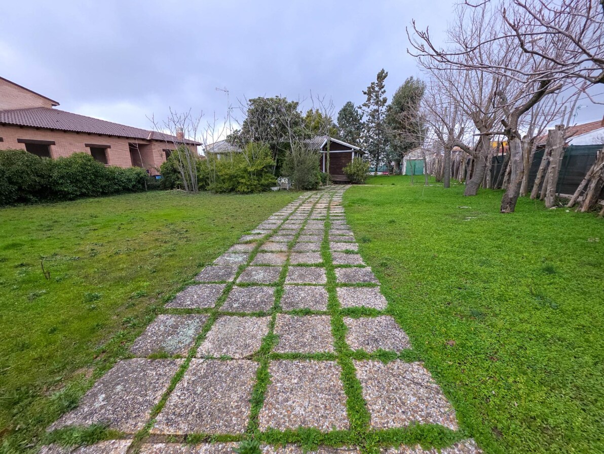 Terrain dans El Casar, Guadalajara à vendre Photo principale- Image 1 de 2