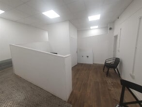 108-110 New St, Huddersfield à louer Photo intérieure- Image 2 de 3