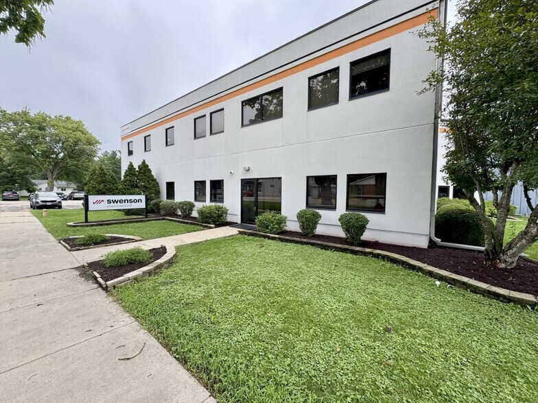 127 N Walnut St, Lindenwood, IL à vendre - Photo du bâtiment - Image 2 de 6