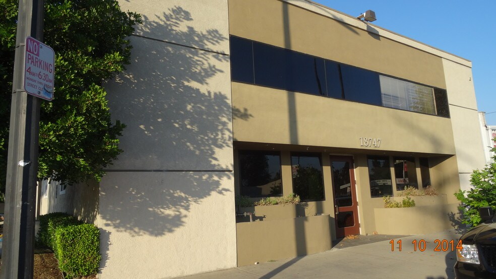 18747 Sherman Way, Reseda, CA for lease - Building Photo - Image 1 of 8