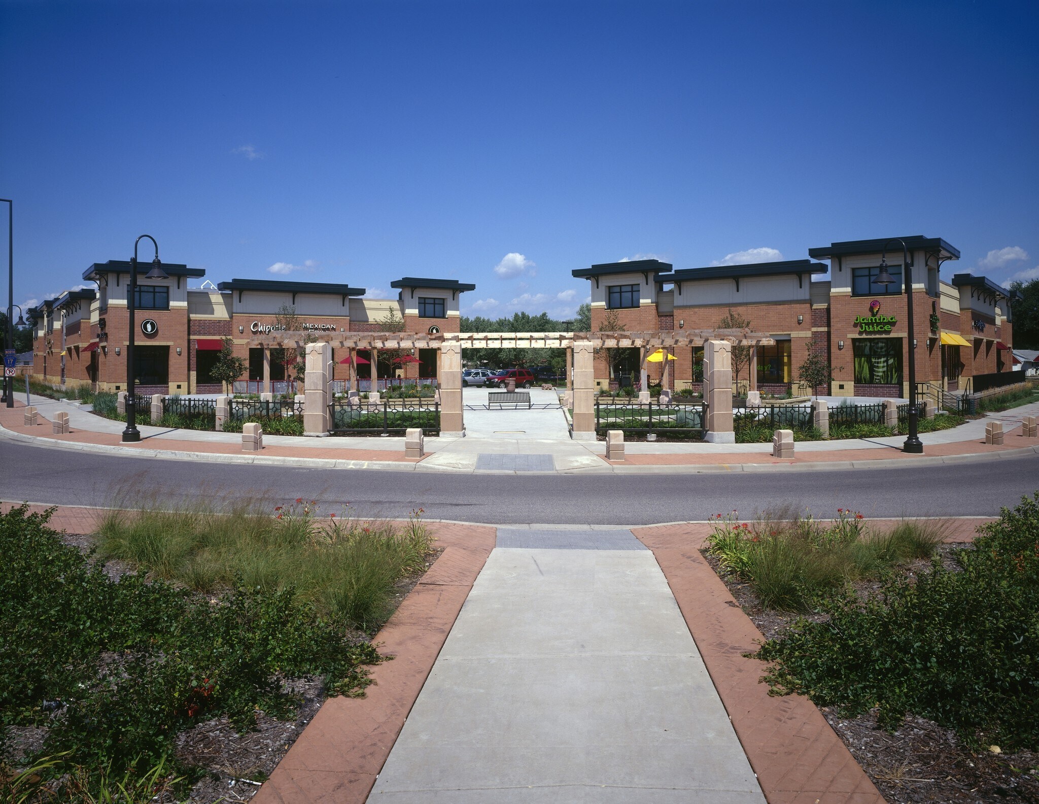 3800 W Old Shakopee Rd, Bloomington, MN à louer Photo du bâtiment- Image 1 de 27