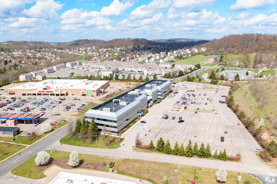 300-310 Seven Fields Blvd, Seven Fields, PA à louer - Photo du bâtiment - Image 2 de 8