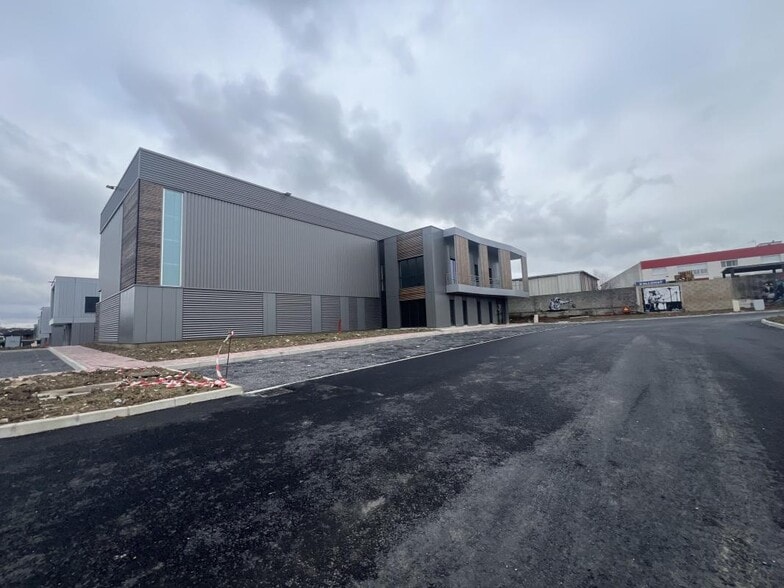 Rue Du Poteau, Courtry for lease - Building Photo - Image 2 of 6