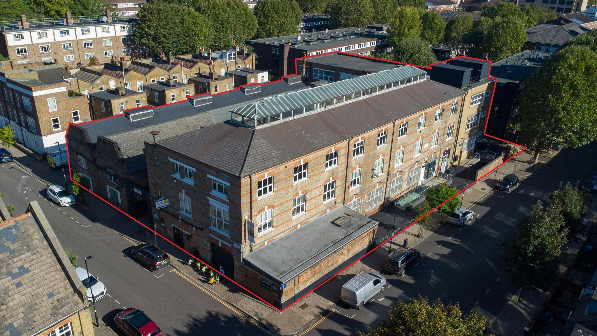 9-15 Elthorne Rd, Londres à louer Photo du bâtiment- Image 1 de 12