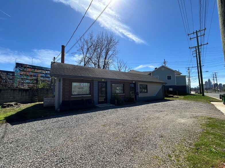 2604 N Brevard St, Charlotte, NC for lease - Building Photo - Image 2 of 5