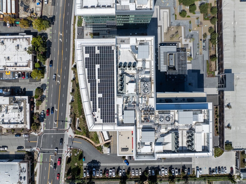 835 Industrial Rd, San Carlos, CA for lease - Building Photo - Image 2 of 7