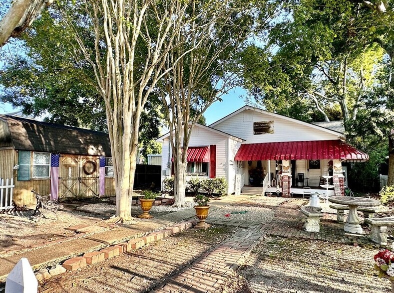 407 E Ascension St, Gonzales, LA for sale - Building Photo - Image 1 of 1