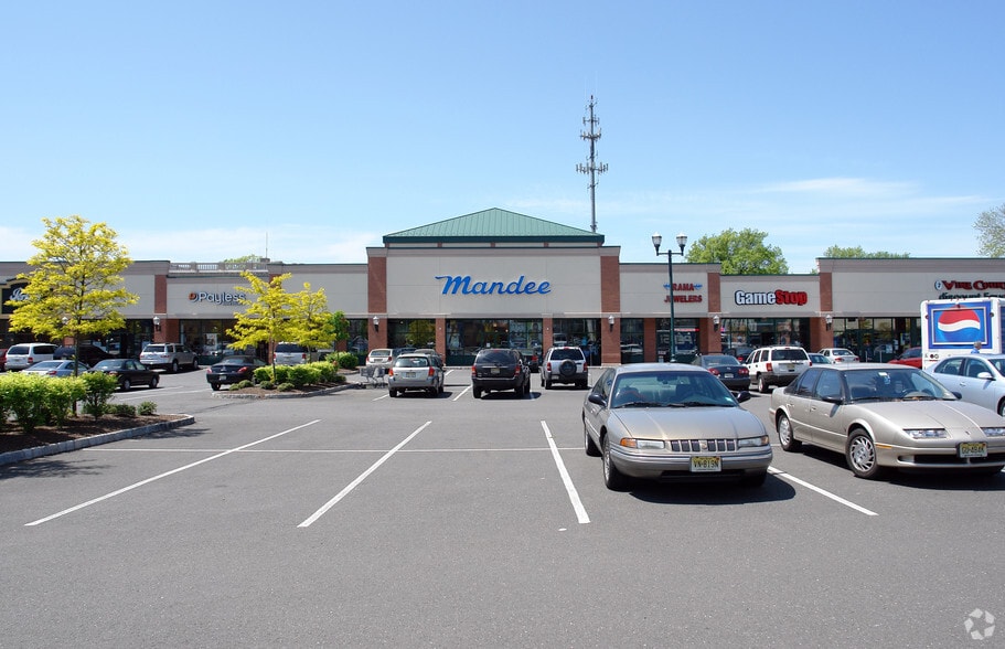 425 Valley Brook Ave, Lyndhurst, NJ for lease - Building Photo - Image 3 of 3