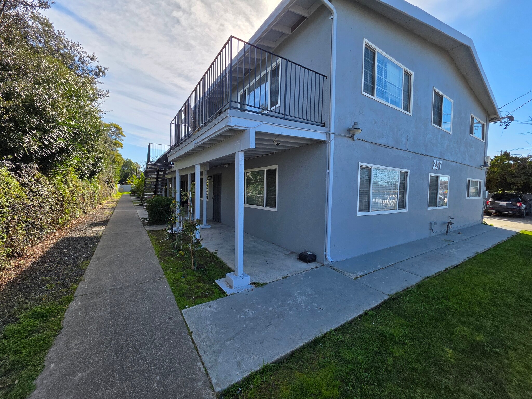 257 Poplar Ave, Hayward, CA for sale Primary Photo- Image 1 of 19